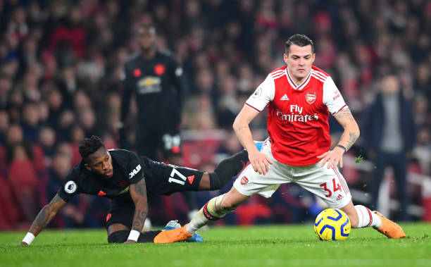 Xhaka me bashkëlojtarë pritet të bëhen të parët në Premier League që pajtohen me ulje të pagave