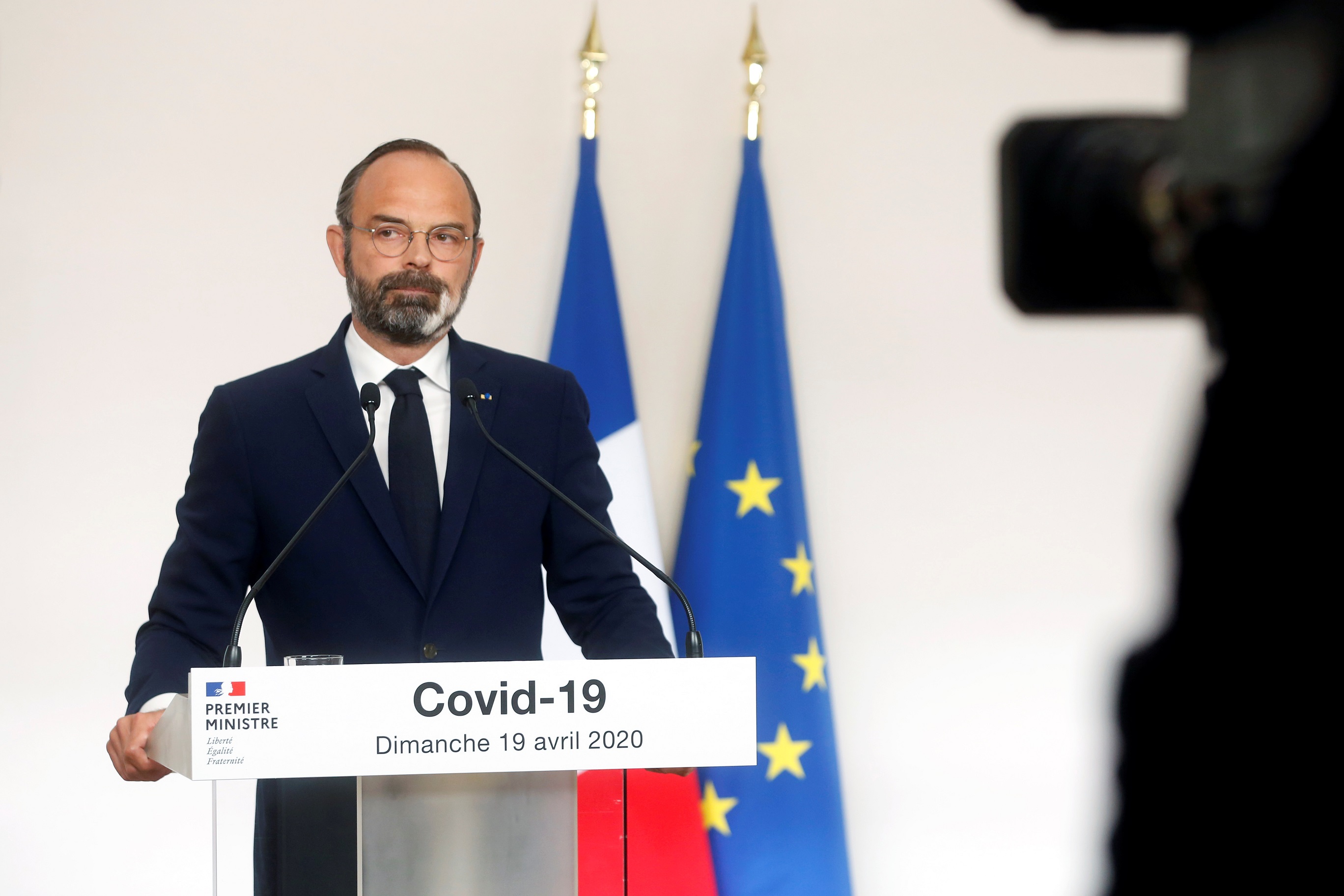 Kryeministri francez thotë se vendi i tij edhe për një kohë të gjatë nuk do t’i kthehet gjendjes normale