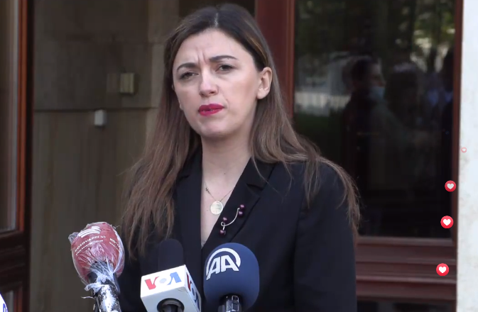 Haxhiu e quan jokushtetues veprimin e Thaçit për formim të qeverisë së re pa zgjedhje