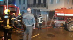 Një objekt digjet në qendër të Rahovecit, s’ka të lënduar