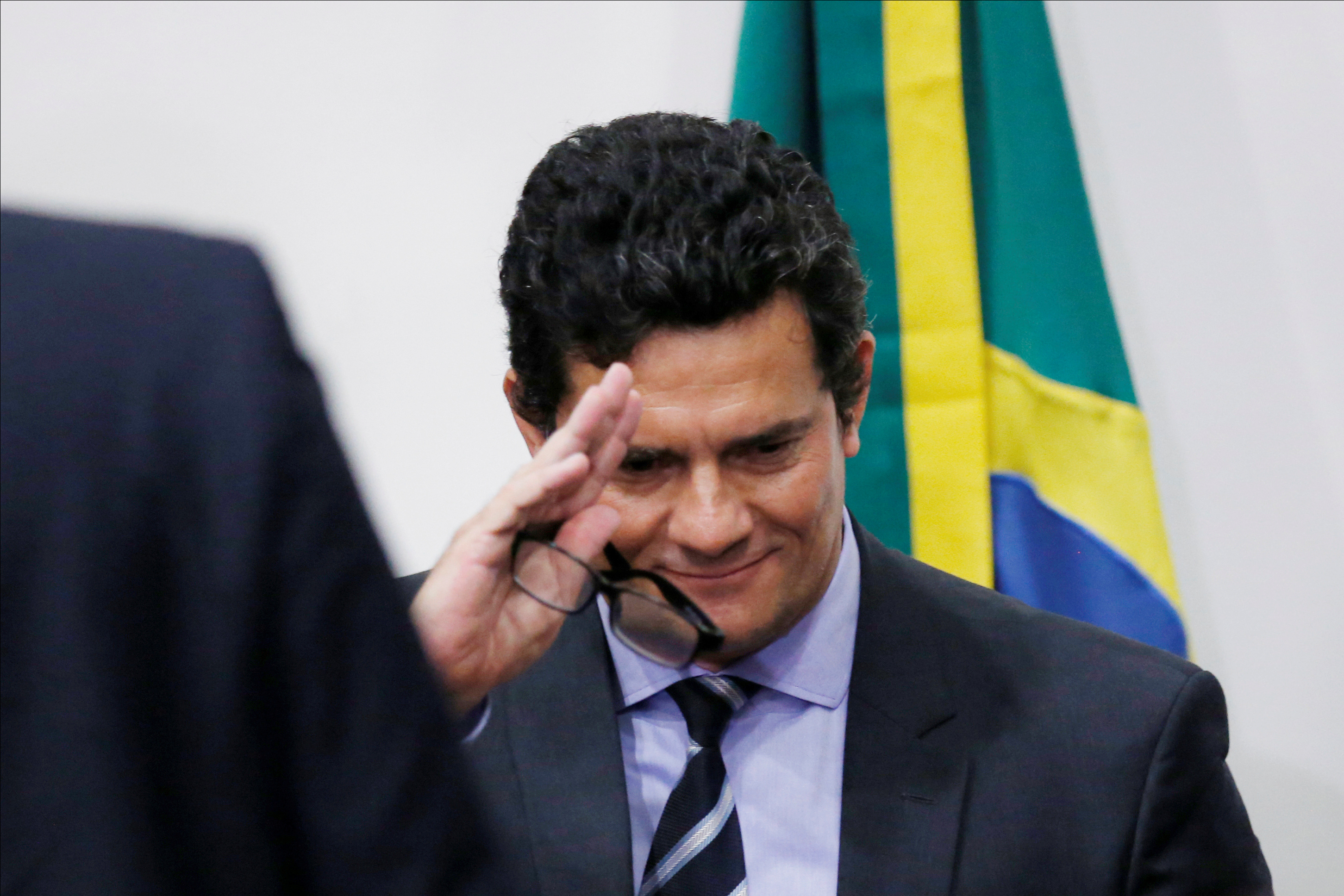 Ministri brazilian i drejtësisë jep dorëheqje, përplaset me presidentin