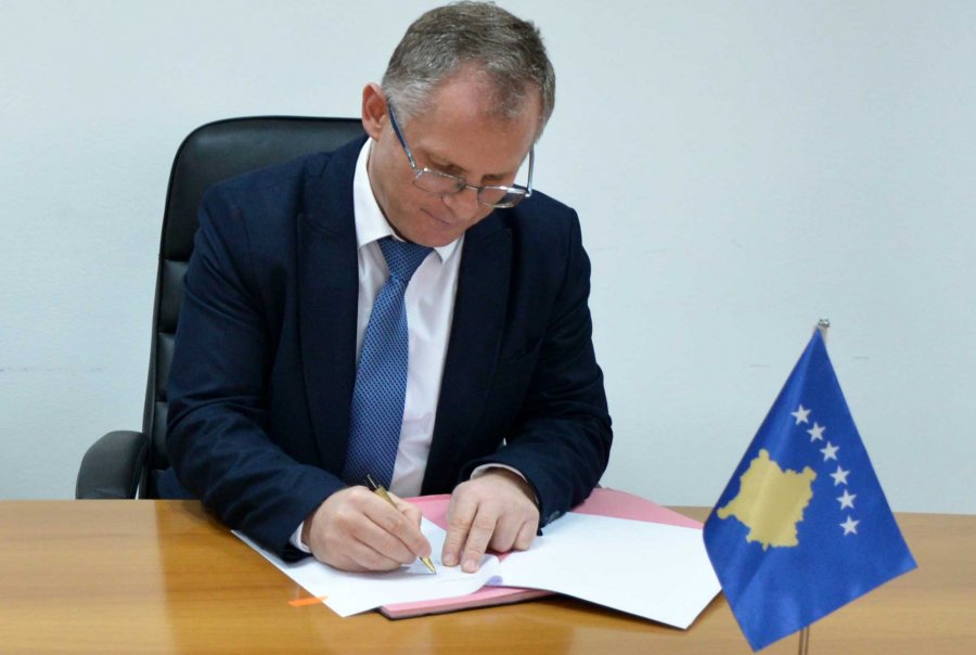 ​Bislimi: Çdo tendencë për të ndryshuar pakon emergjente do të jetë e dëmshme