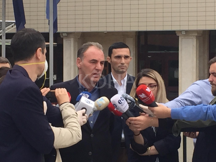 Nisma në Qeverinë Hoti do të udhëheqë me dy ministri dhe një zv.kryeministër