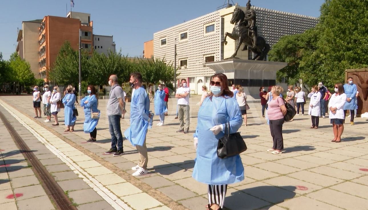 Infermierët kërkojnë rritje 100% të pagesës për ndërrimin e natës