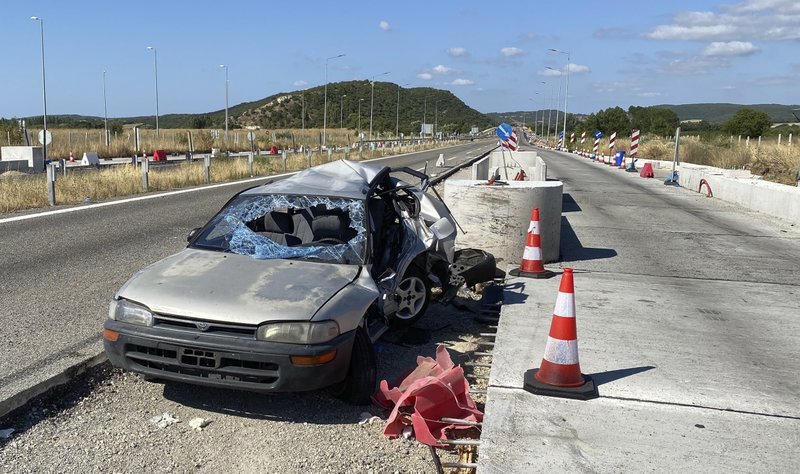 Shtatë të vdekur në Greqi pas aksidentimit të një veture që po transportonte imigrantë