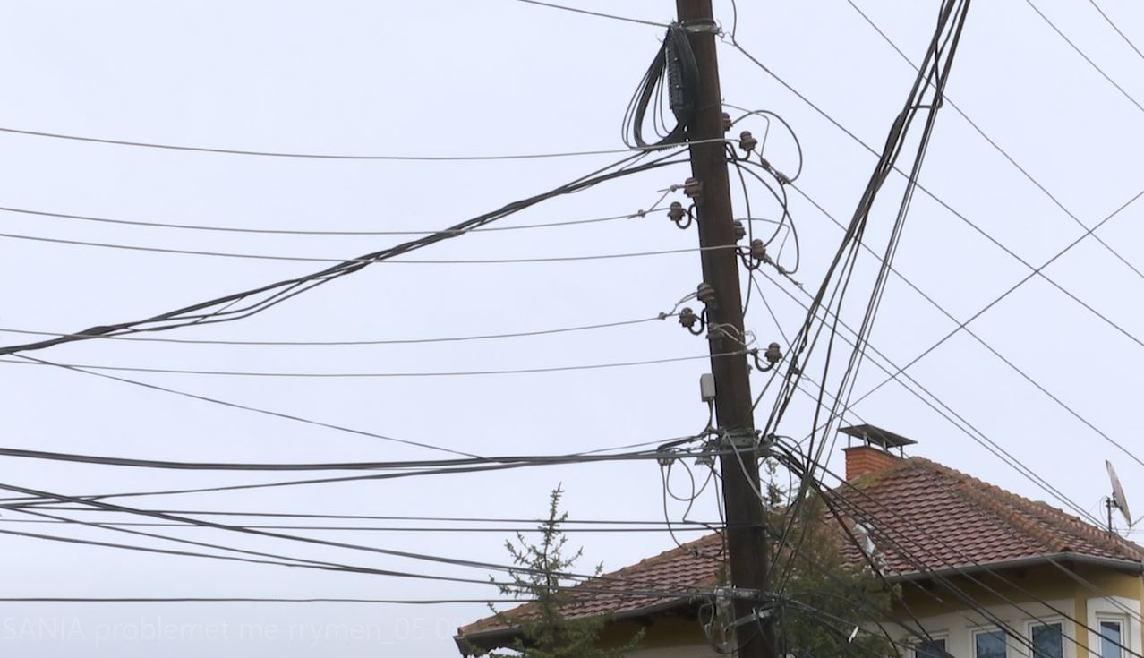 Punimet në rrjetin elektrik lënë pjesë të Prishtinës 10 orë pa rrymë