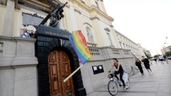 Komuniteti LGTB largohet nga Polonia për shkak të homofobisë së qeverisë