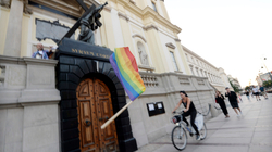 Komuniteti LGTB largohet nga Polonia për shkak të homofobisë së qeverisë