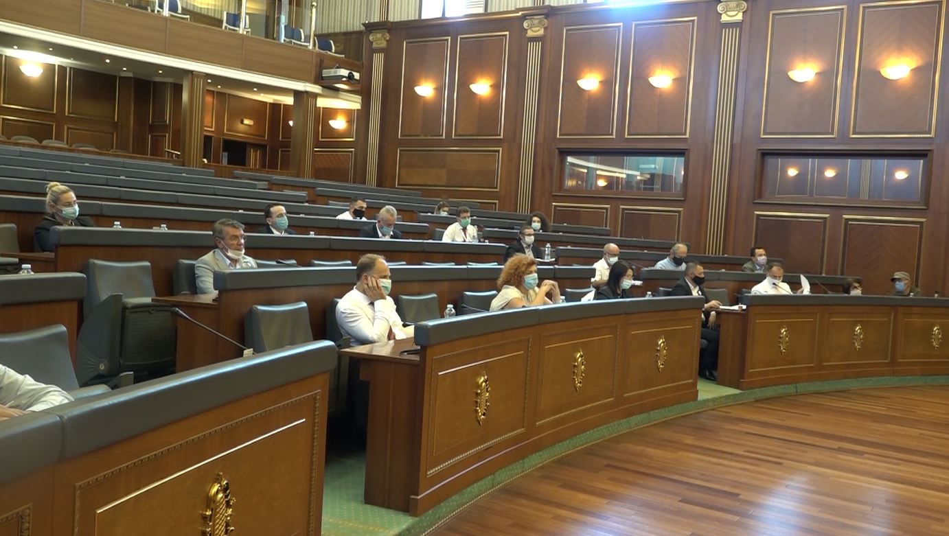 Përfaqësues shëndetësorë kërkojnë plotësim-ndryshimin e projektligjit për luftimin e pandemisë