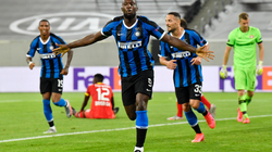 Interi në gjysmëfinale të Ligës së Evropës, Lukaku vendos rekord