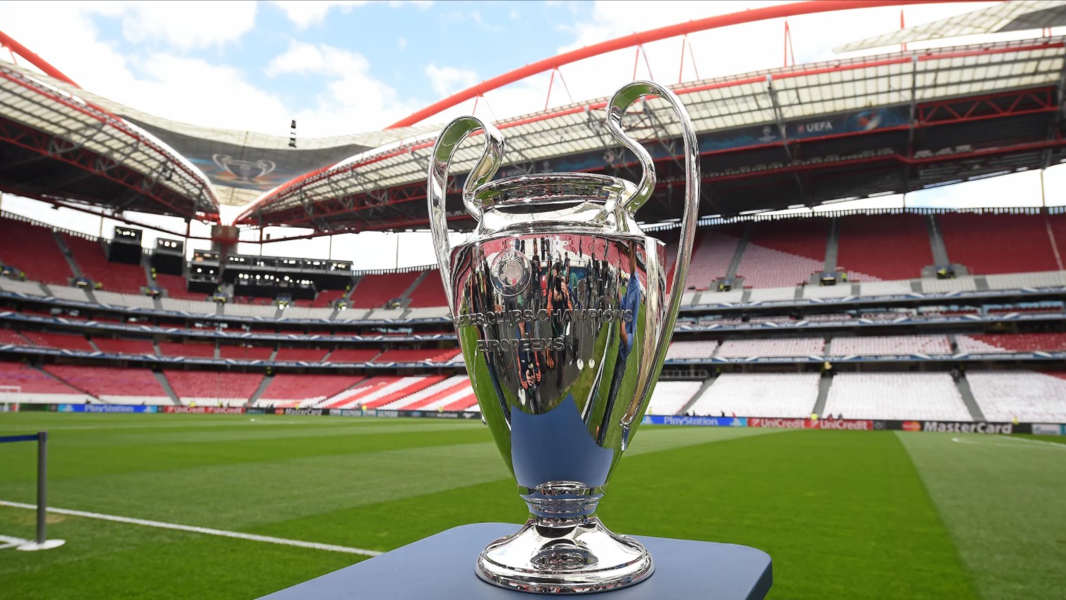 Kryeministri i Portugalisë inkurajon tifozët të shkojnë në finalet e Ligës së Kampionëve, edhepse nuk lejohen në stadiume