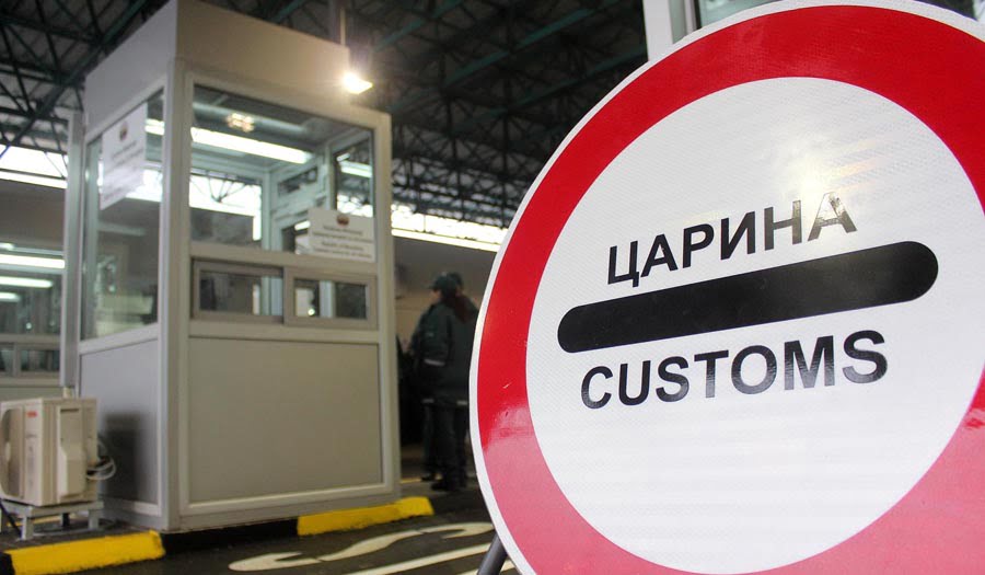 Maqedonia synon të kërkojë testin PCR edhe për udhëtarët që kalojnë transit