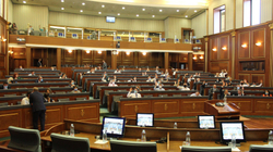 Dështimi për t’u votuar projektligji për rimëkëmbje ekonomike vlerësohet negativ për Kosovën