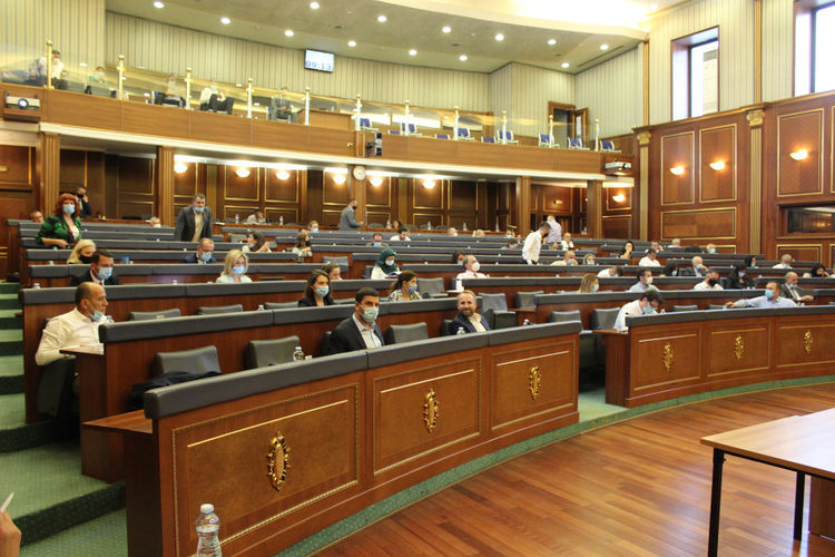 Sërish dështon votimi i projektligjit për rimëkëmbjen ekonomike