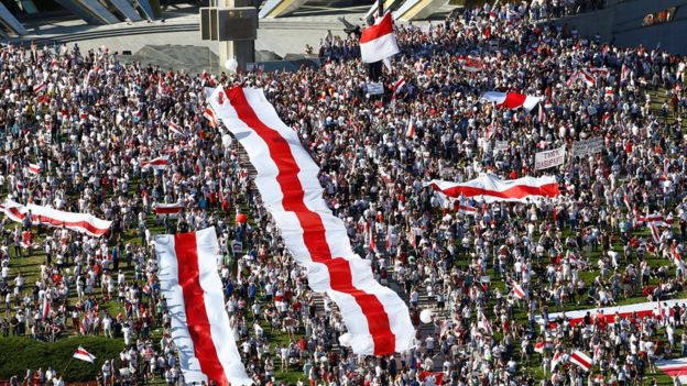 Hakerët publikojnë të dhënat personale të 1.000 policëve në fundjavën e protestave në Bjellorusi