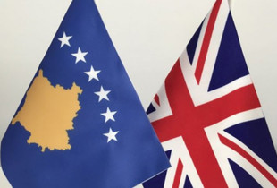 Flamujt e Britanise se Madhe dhe te Kosoves