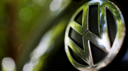 VW pret rritje të fuqishme të të hyrave dhe shitjeve në vitin 2021