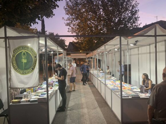 Panairi i parë i Librit i hapur dje në Tuz, mbyllet nesër