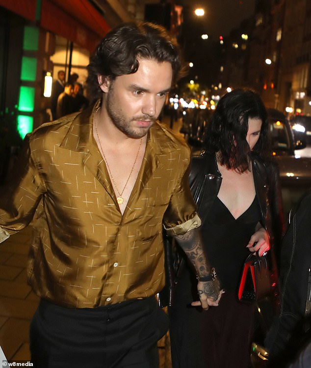 Liam Payne i propozon të dashurës fejesë me unazë prej 3 milionë funtesh
