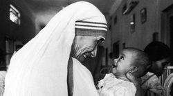 Nëna Tereze – jetë dhe porosi për popullin tonë