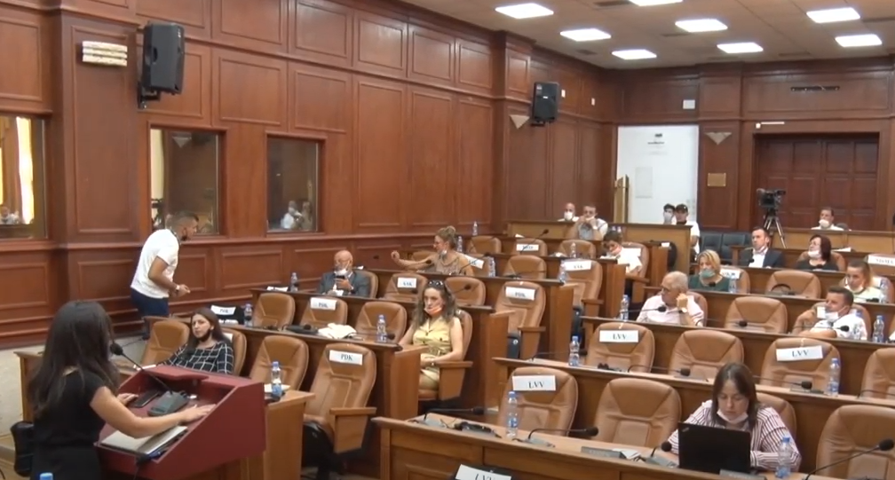  Gjendja në arsim përplas opozitën me pushtetin në Prizren