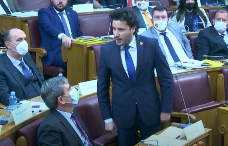 Abazoviqi: Politikë grindavece në Mal të Zi mund të bëhet vetëm deri nesër
