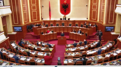 Kuvendi i Shqipërisë me 85 vota pro miraton Komisionin e Posaçëm për raportin e Dick Martyt