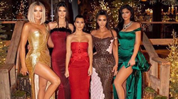 Kardashianët tregojnë dekorimet spektakolare brenda shtëpive të tyre luksoze