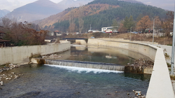 Kundërshtimet dhe shkeljet ligjore nuk i zmbrapsin investitorët për të ndërtuar hidrocentrale