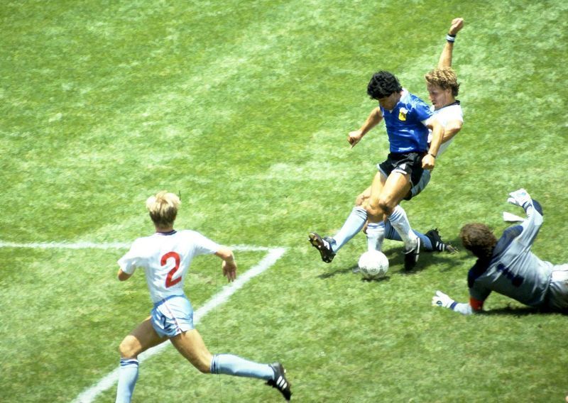 Nga ish-partnerët te fotografët, pasuria e Maradonës synohet nga shumë njerëz
