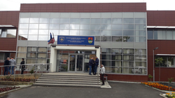 Bursa e subvencione për familjarët e drejtorëve komunalë