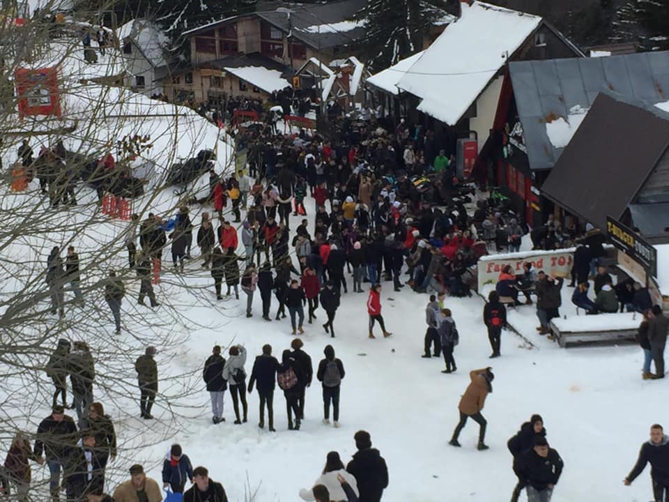Nuk respektohen masat anti-COVID, shumë qytetarë të shtunën mësynë Brezovicën