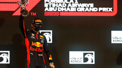 Verstappen fiton garën e fundit të stinorit në Formula 1