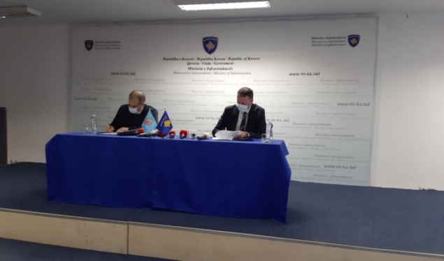 ​Abrashi dhe Ahmeti nënshkruajnë marrëveshje për financimin e disa projekteve në Prishtinë