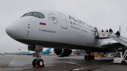 Kompania ruse cakton zona të veçanta në aeroplanët e saj për pasagjerët që nuk mbajnë maska