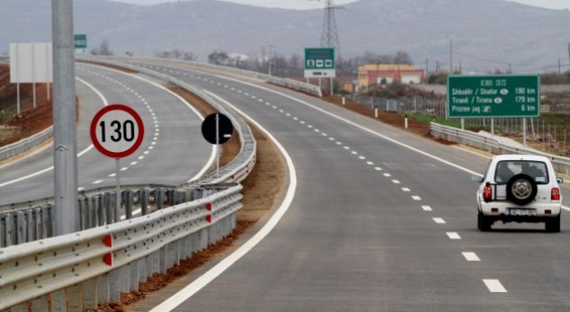 Të gjitha rrugët në Kosovë pa borë, ndërhyrjet atje ku ka nevojë