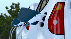 Auto industria në SHBA kërkon mbështetjen e Qeverisë për makinat elektrike