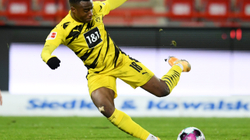 Moukoko pritet të largohet nga Dortmundi