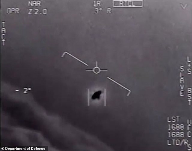 Ish-pjesëtarët e Ushtrisë amerikane rrëfejnë përballjen e tyre me UFO-t