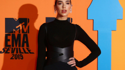 BBC-ja radhit këngët e Dua Lipës mes më të mirave të vitit