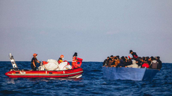 Së paku 20 migrantë nga Afrika humbin jetën në ujërat e Tunizisë
