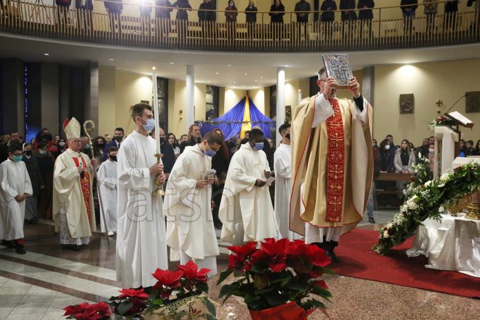 Krishtlindja në Shqipëri, Imzot George Frendo uroi për më shumë paqe, dashuri dhe mirësi