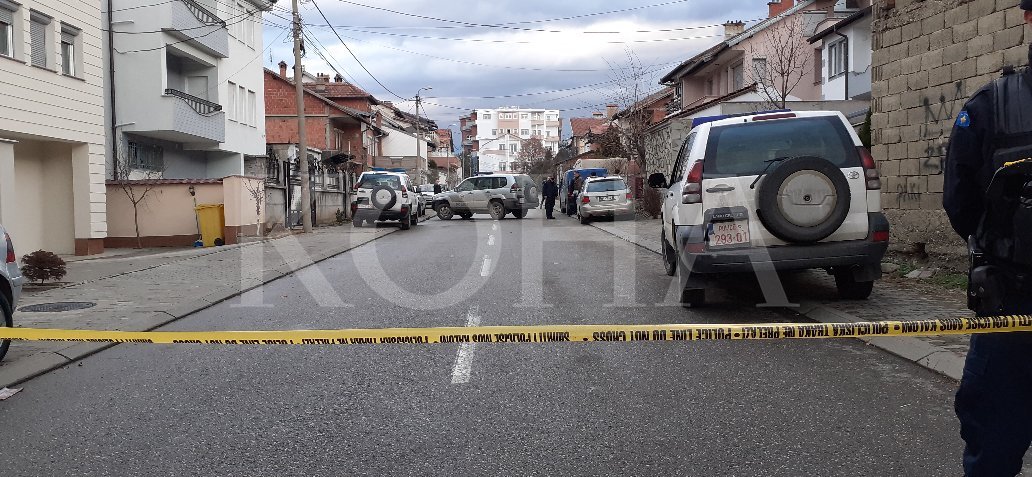 I biri ther për vdekje babanë e tij në Prizren