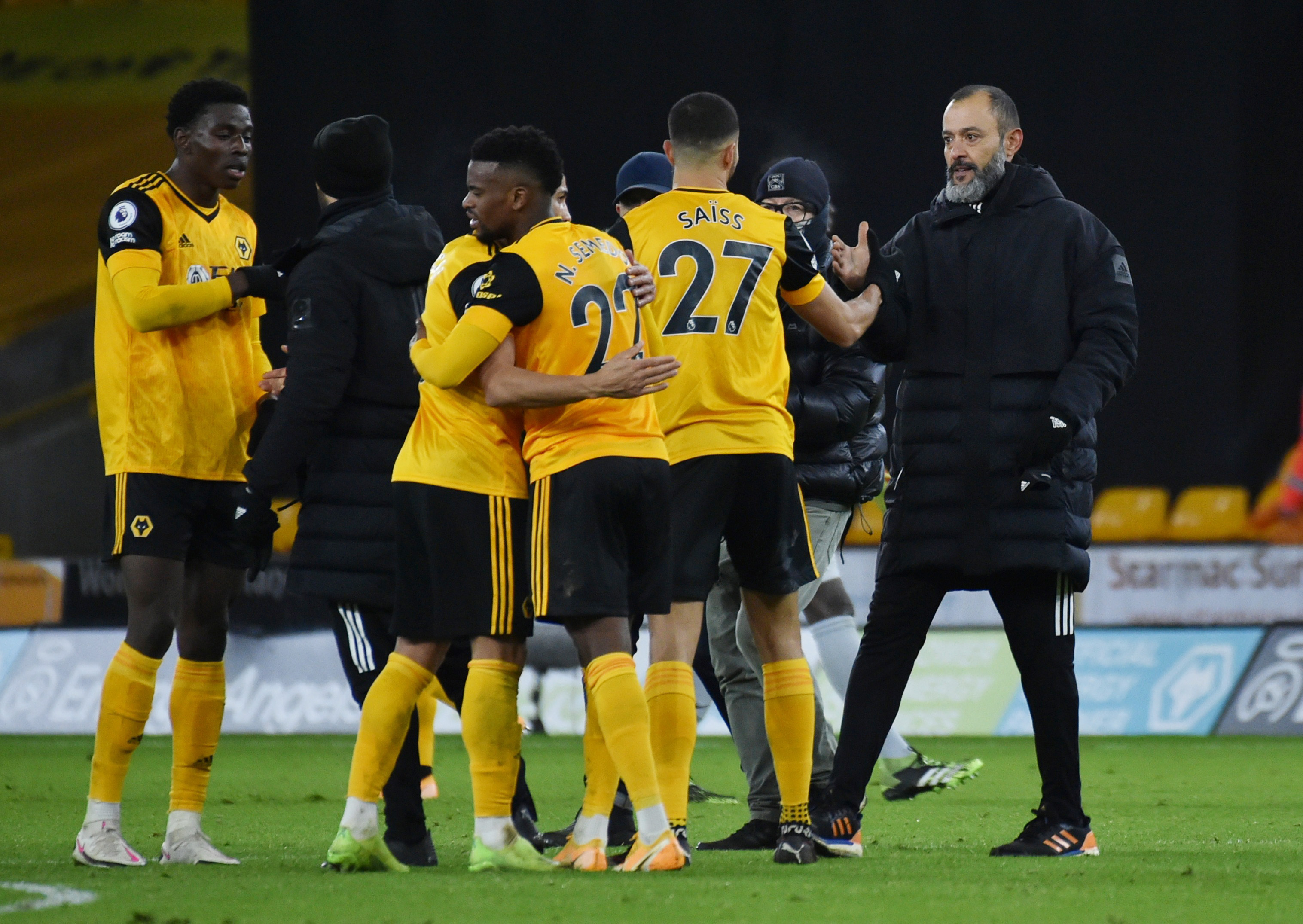 Wolvesi ua ndalon futbollistëve të shkojnë supermarkete