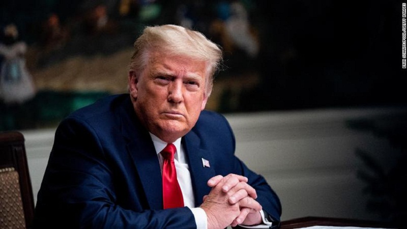 Trumpi nënshkruan Paketën e ndihmës financiare prej 900 mld dollarësh