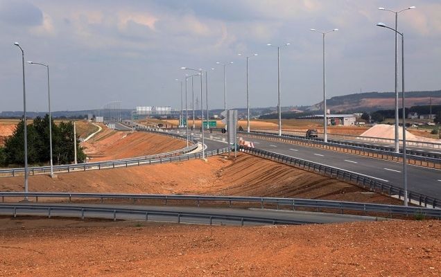 Në aksin rrugor Pejë – Kuqishtë-Bogë pati rrëshqitje masive të dheut mbrëmë