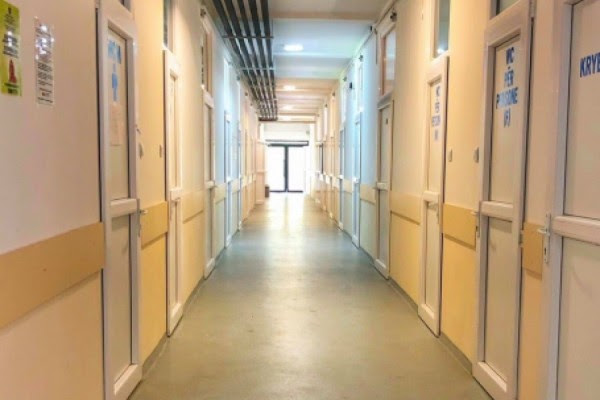 66 pacientë me COVID-19 po trajtohen në Spitalin e Pejës, 9 në gjendje më të rëndë