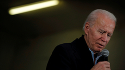 Bideni vazhdon sulmin ndaj Trumpit, vihet në siklet në Iowa