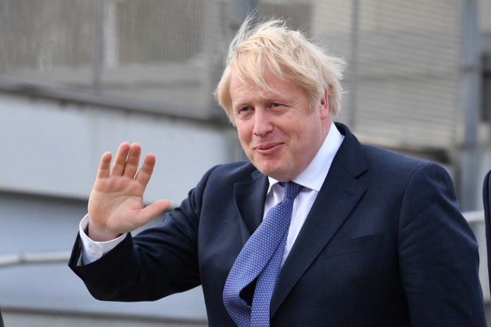 Britania përshpejton në 2035 ndalimin e shitjes së makinave me naftë dhe benzinë