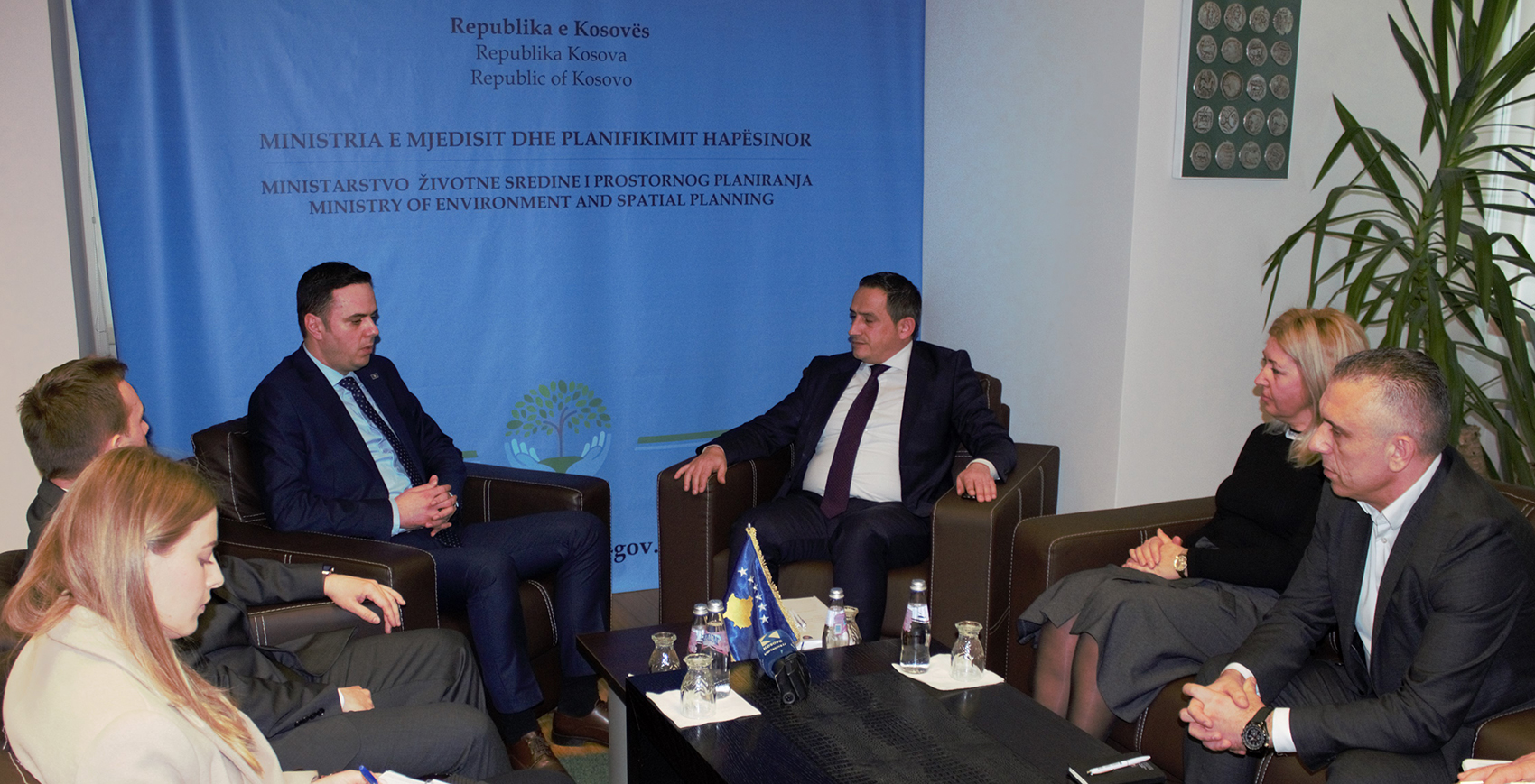 Abdixhiku pranon zyrtarisht detyrën e ministrit të MMPH-së nga ish-ministri Matoshi